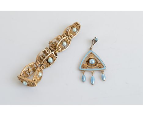 A Norwegian pendant and bracelet set, in silver and enamel, by Marius Hammer, the bracelet with oval pierced links with blue 
