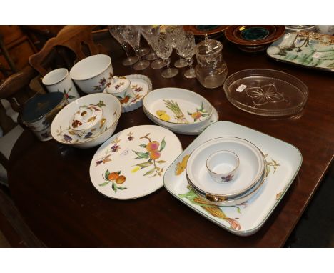 A collection of Royal Worcester "Evesham" and other patterned oven to tableware