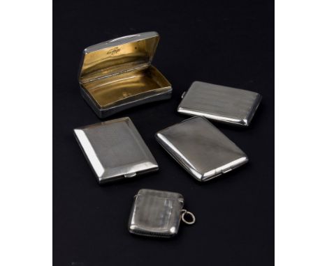 Joseph Taylor, an early 19th century silver snuff box with gilded interior, and all over Greek key decoration, Birmingham 180