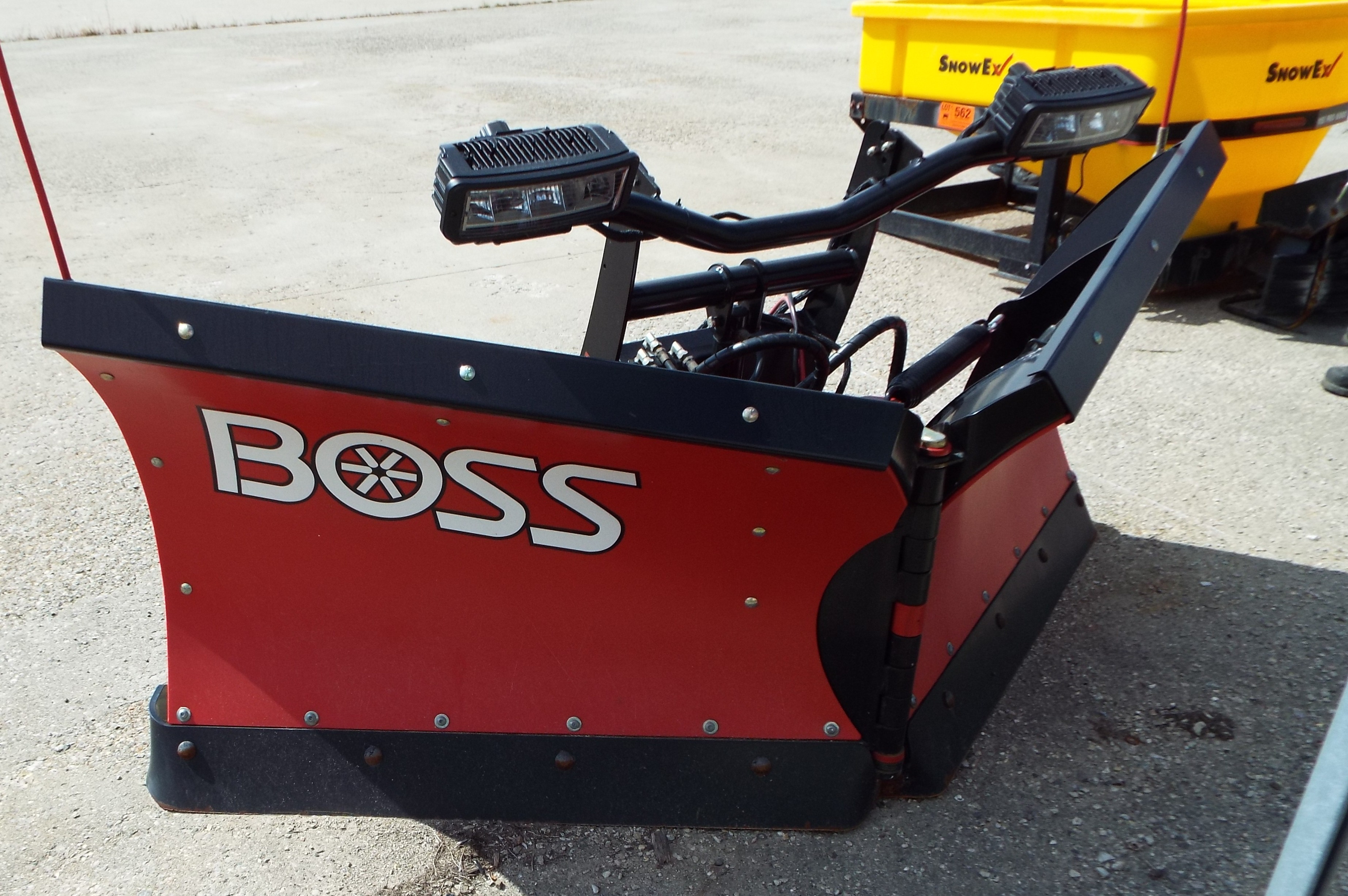 { Group of lots 560, 561, 562 } } BOSS (2016) 82 RT3 POLY VXT 8' V