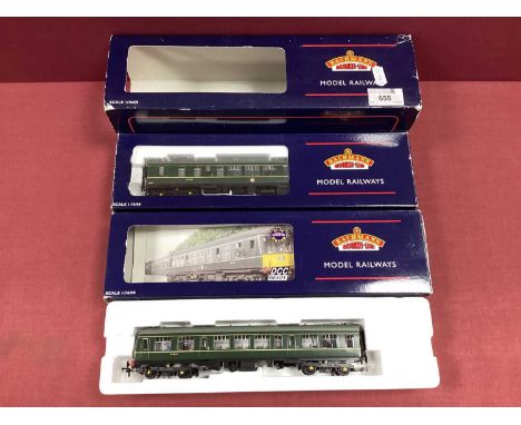 A boxed Bachmann OO gauge 2-car Class 108 DMU in BR Green (non-standard inter-car couplings noted) untested.