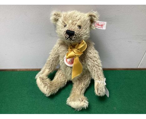 Modern Steiff Bear, with button in ear, 25cm high.