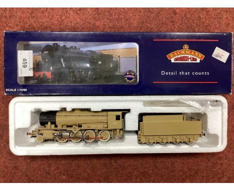 A boxed Bachmann OO gauge Austerity 2-8-0 locomotive in WD Khaki/Desert Sand livery, untested.