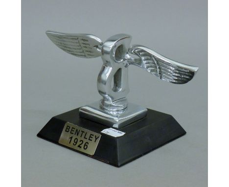 A model of a Bentley mascot. 21 cm wide.
