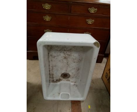 A ceramic Belfast sink 