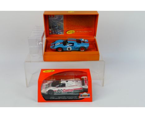 Slot.it (Italy) - Two boxed Slot.it slot cars. Lot consists of CW09 Ford GT40 RN6 1st Le Mans 1969; with SICA07C Jaguar XJR91