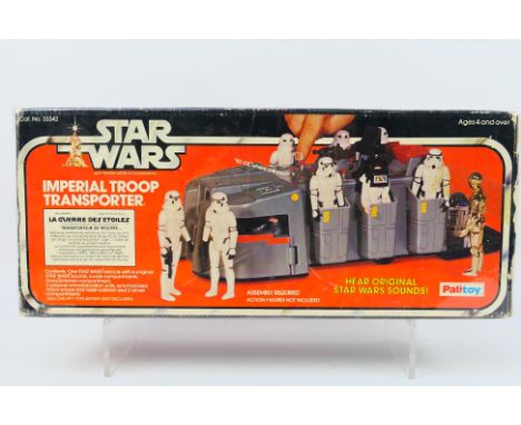 Palitoy - Star Wars - A 1977 Star Wars Imperial Troop Transporter (33342) in very good-excellent condition. Contents not chec
