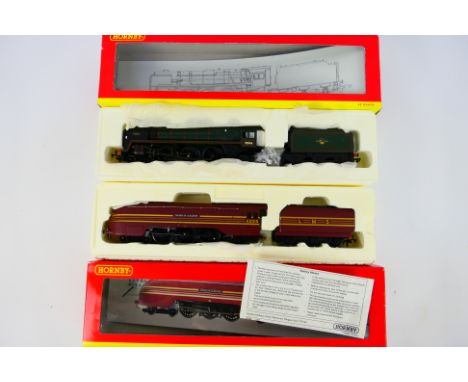 Hornby - Model Railways - A pair of OO gauge Locomotives to include R2192 BR 4-6-2 Britannia Class 7MT Locomotive 'Anzac' 700