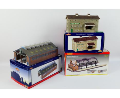 Scenecraft - Bachmann - Hornby - 3 x boxed OO gauge buildings, Station Terminus # R8009, Oak Hill Brewery Warehouse # 44-056,