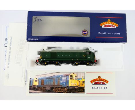 Bachmann - A boxed OO gauge Class 20 Diesel locomotive in BR green livery number D8134. # 32-028. The model appears Mint in a