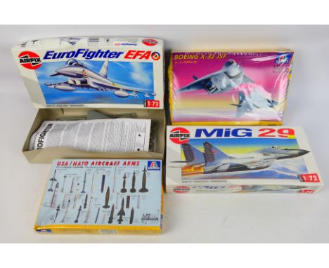 Airfix - Italeri - Four 1/72 scale plastic model kits, three factory sealed in shrink wrap, to include 1208 Boeing X-32 JSF, 