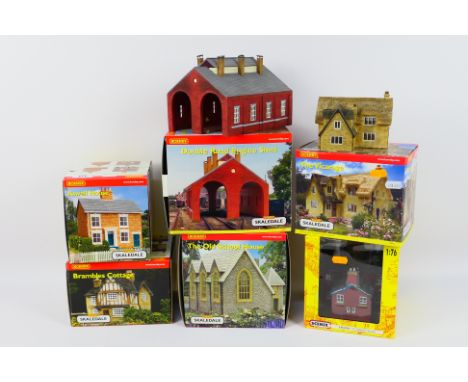 Hornby - Skaledale - Scenix - 6 x boxed OO gauge buildings including The Old School House R8517, Brambles Cottage and similar