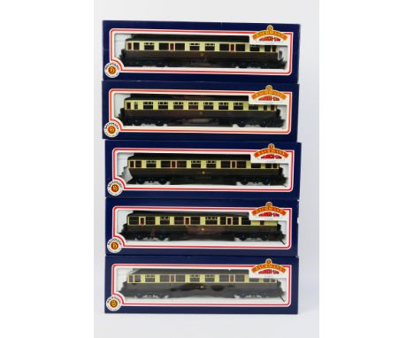 Bachmann - 5 x boxed OO gauge Collett 60 ft coaches, 2 x in GWR livery # 34-051, # 34-126 and 3 x in Great Western livery # 3