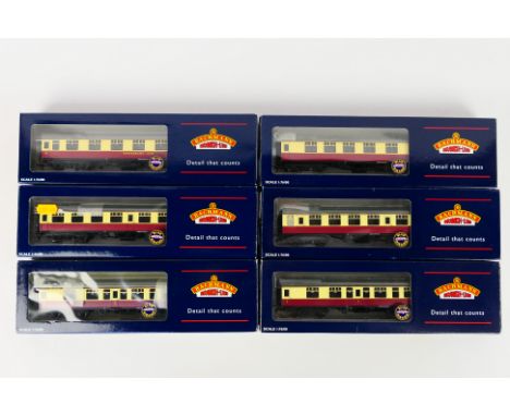 Bachmann - 6 x boxed OO gauge BR MkI coaches in crimson and cream livery including Restaurant Car # 39-252 and similar. They 