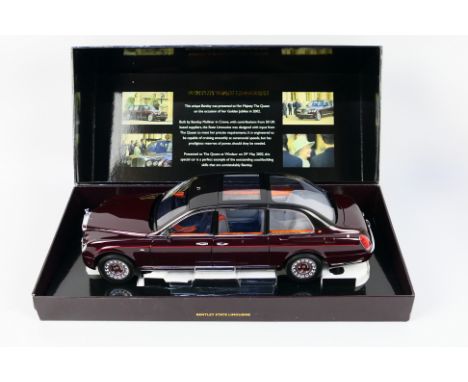 Minichamps - A boxed 1:18 scale Minichamps ~ #100139700 Bentley State Limousine 2002. This impressive model has a crack to th