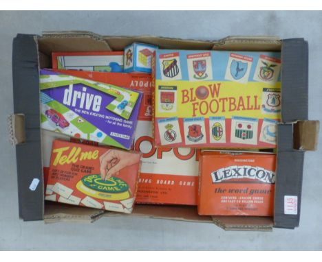 Selection of board games to include Waddingtons 1972 Monopoly, Drive, Home You Go, Dingbats and Tell Me amongst other items. 