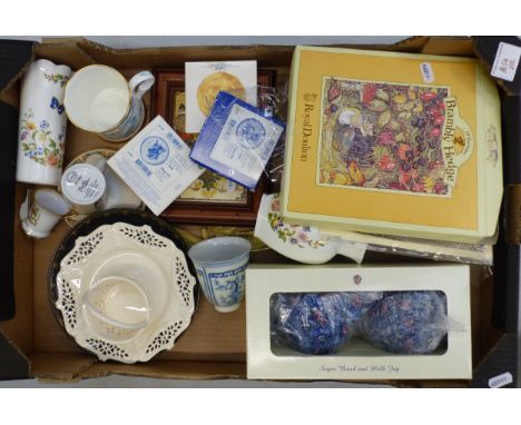 Collection of ceramics to include framed Villeroy &amp; Boch porcelain Vilbo card, Aynsley 'Cottage Garden' vases, Goebel Art