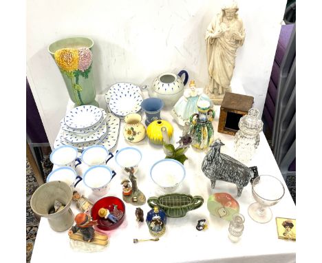 Large selection of miscellaneous pottery to include Wedgwood, part Colcough tea service etc 