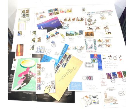Selection of vintage first day covers 