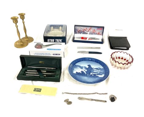 Selection of miscellaneous to include silver pieces, Copenhagen plate, selection of pens,  pipe etc 