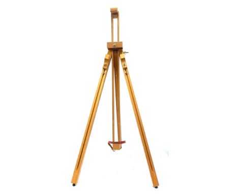 Wooden artist easel, adjustable 