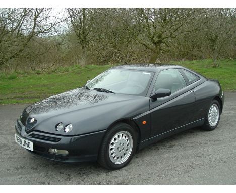 - 2.0 V6 Turbo engine, manual transmission and supplied new to the Italian market

- Supplied with new timing belt, tensioner