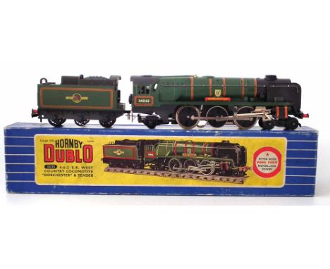 Hornby Dublo boxed BR Dorchester 4-6-2 and tender.       Condition report: Box shows signs of wear mainly to the edges but is
