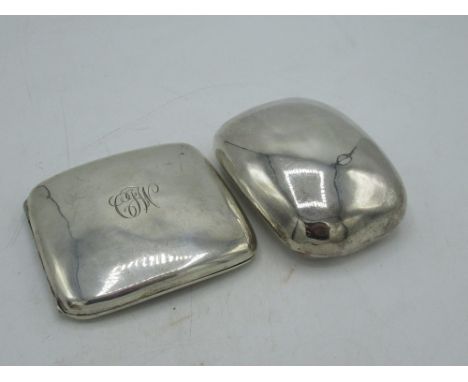 Victorian hallmarked sterling silver curved snuff box by William Neale Sheffield, 1898, and an Edw.Vll hallmarked sterling si