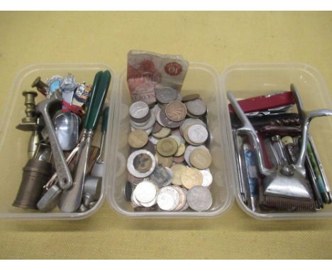 Mid C20th and later pocket knives, 1930's button hooks, McCowans toffee hammer, souvenir caddy spoons, collection of foreign 