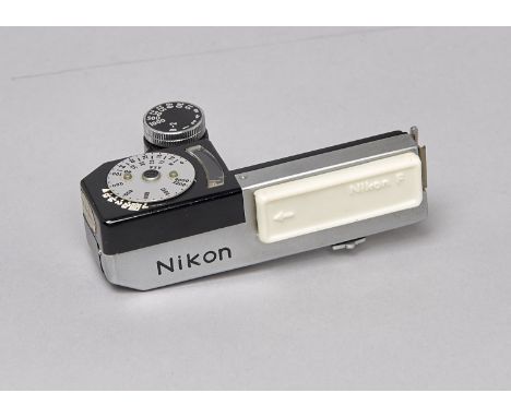 A Nikon F Accessory Light Meter, model III, serial no. 207948, reponds to light, condition G, with incident light cover 