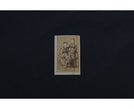 Portrait Cartes-de-Visite,  ladies, gentleman and children, mainly 1870s/1890s, G (a lot) 