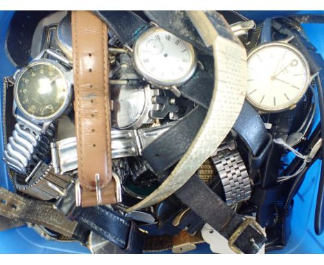 A QUANTITY OF GENTLEMENS' WRISTWATCHES including Accurist, Timex, Loris Pulsar and others (a lot)