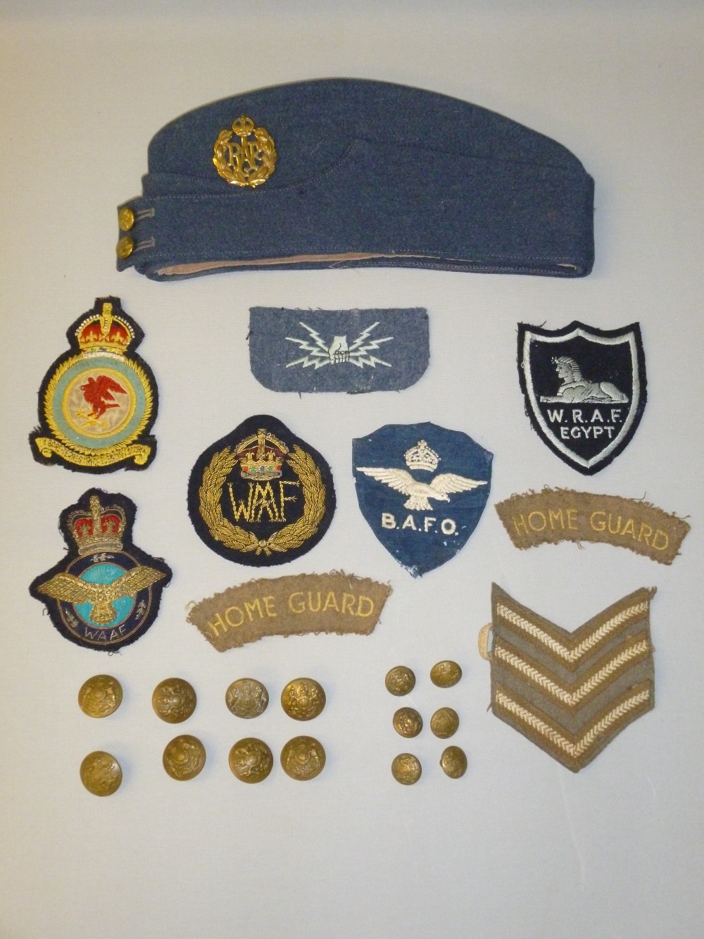 RAF CAP AND BADGE, HOMEGUARD BADGE AND BUTTONS AND WAAF ASSOCIATION ...