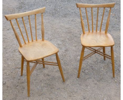 PAIR OF C.1950'S ERCOL BEECH AND ELM SPINDLEBACK CHAIRS ON TURNED TAPERING LEGS JOINED BY 2 PAIRS OF STRETCHERS (80 cm x 47 c