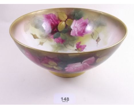 A Royal Worcester fruit bowl painted roses and signed Spilsbury, 22 cm diameter