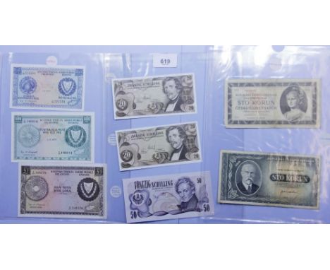 A quantity of world banknotes 25 plus including: Cyprus Central Bank 250 and 500 mil plus £1 issue 1971, 72 and 79, Austria 2