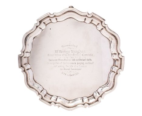 An Edward VII silver presentation salver maker's mark rubbed, London 1906, 24.5cm diameter, 638g (20oz)CS CAMBRIABuilt in 190