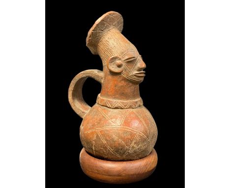 MANGBETU TERRACOTTA FIGURAL FLASK, 27cm h