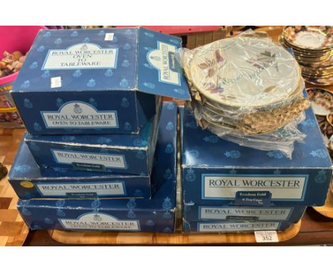Tray of Royal Worcester 'Evesham Gold' oven to table ware items in original boxes to include: tea cups, entree dish, plates e