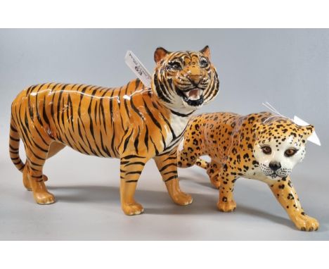 Beswick china model of a tiger, together with a Beswick china model of a Cheetah.  (2)   (B.P. 21% + VAT) 