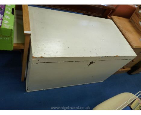 White painted pine trunk 39'' long x 22'' wide x 24'' high