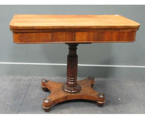 A late Regency crossbanded mahogany card table with green felt playing surface, on quatraform base, 67 x 88 x 90cm (open), 70