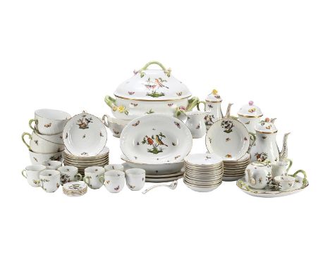 A HEREND PORCELAIN 'ROTHSCHILD BIRDS' PART DINNER SERVICE 20TH CENTURY  eighteen dinner plates, 28cm diameter, twenty-nine br