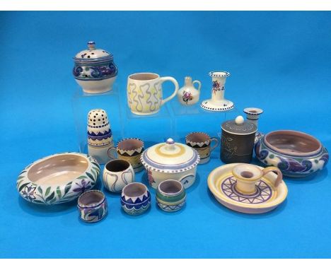 Quantity of Poole pottery