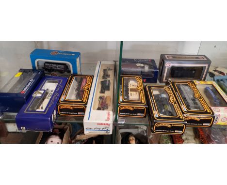 Lima, Airfix and Mainline wagons and vehicles by Bachmann, Classix and Marklin in boxes. (11)