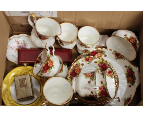 Royal Albert Country Roses part tea service, Royal Crown Derby,  Coalport, etc (q) 