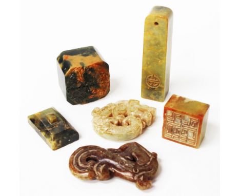 A collection of jade or Jadeite/Onyx carvings, Chinese 