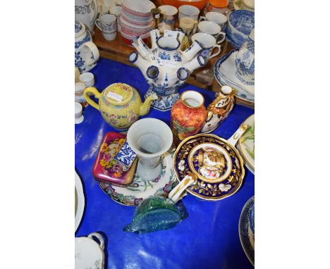 Mixed Lot: Ceramics to include a reproduction delft tulip vase, a reproduction Chinese yellow glazed teapot (damaged), a Dave