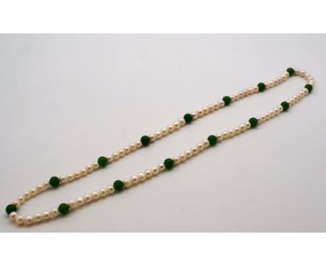 Jade bead and pearl single strand necklace and a pair of baroque pearl earrings approx 6mm-7mm cultured pearls, 8mm 8.5mm jad