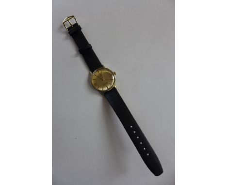 An Omega Seamaster De Ville  manual wind gents wristwatch with stainless steel back and gilt bezel and lugs - 35mm wide inclu
